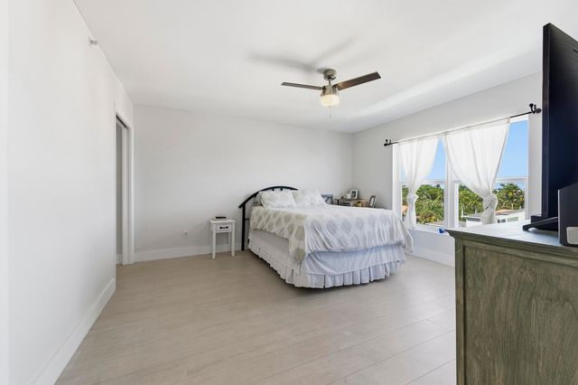 896 N Federal Highway 523, Lantana, FL 33462