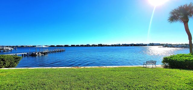 896 N Federal Highway 523, Lantana, FL 33462
