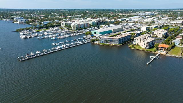 896 N Federal Highway 523, Lantana, FL 33462