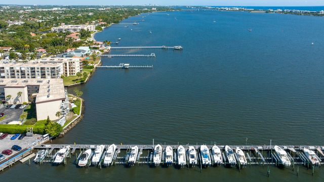 896 N Federal Highway 523, Lantana, FL 33462