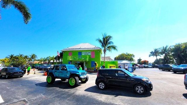 896 N Federal Highway 523, Lantana, FL 33462