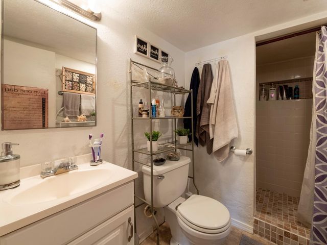 2146 W Dudley Avenue, Fresno, CA 93728