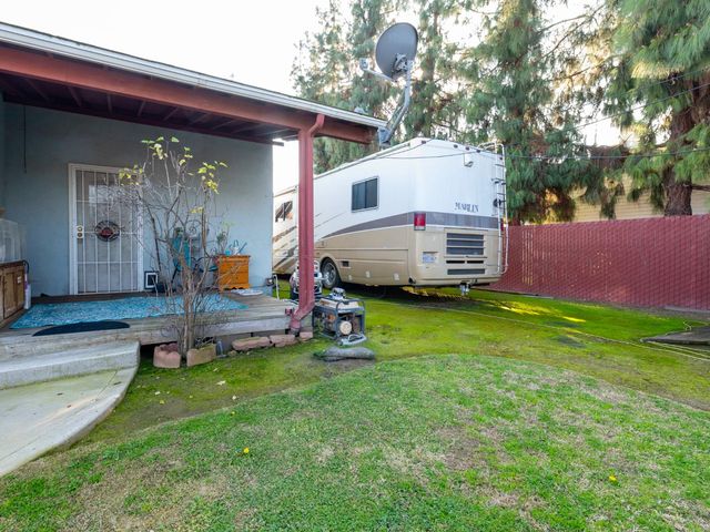 2146 W Dudley Avenue, Fresno, CA 93728