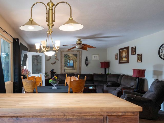 2146 W Dudley Avenue, Fresno, CA 93728