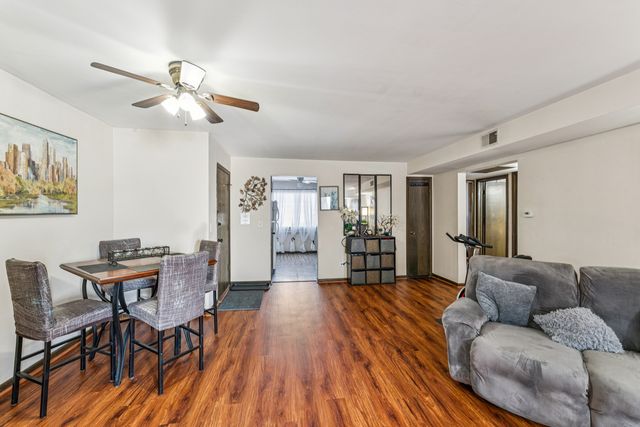 7632 W Lawrence Avenue 1B, Harwood Heights, IL 60706