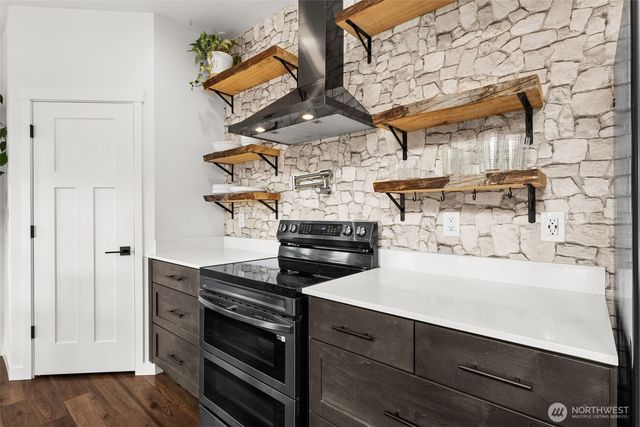 31530 SE 384th Street, Enumclaw, WA 98022