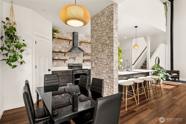 31530 SE 384th Street, Enumclaw, WA 98022