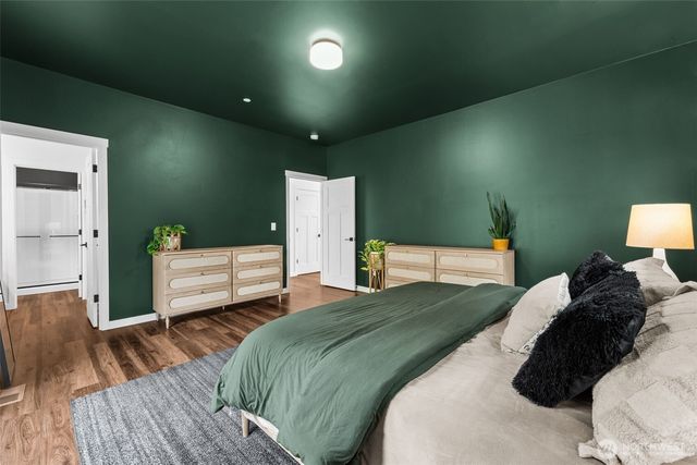 31530 SE 384th Street, Enumclaw, WA 98022