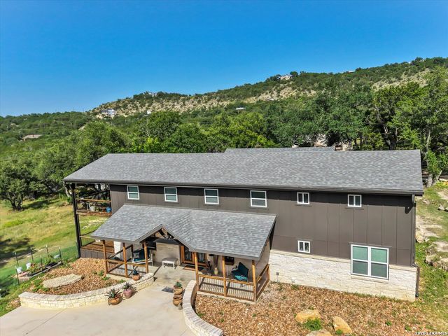 349 WHITE OAK DR, Canyon Lake, TX 78133