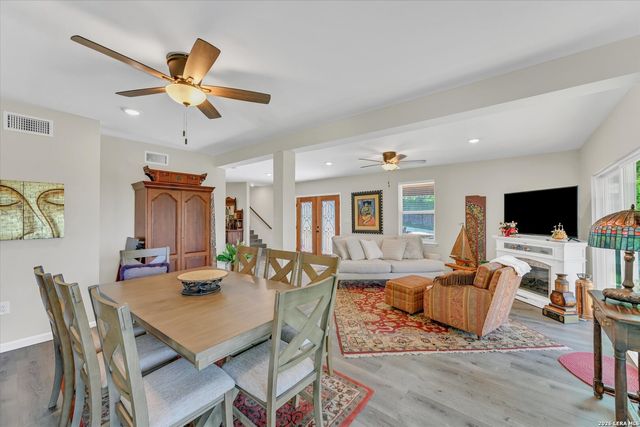 349 WHITE OAK DR, Canyon Lake, TX 78133