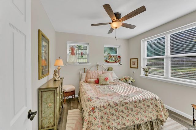 349 WHITE OAK DR, Canyon Lake, TX 78133
