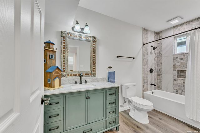 349 WHITE OAK DR, Canyon Lake, TX 78133