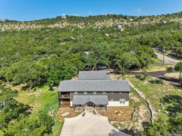 349 WHITE OAK DR, Canyon Lake, TX 78133
