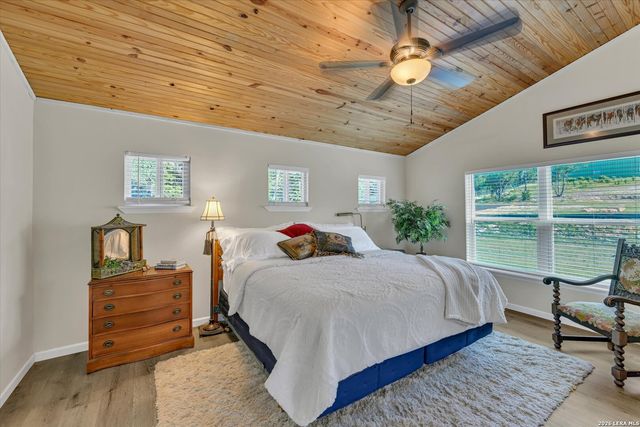 349 WHITE OAK DR, Canyon Lake, TX 78133