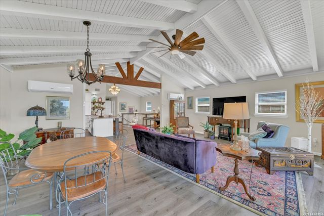 349 WHITE OAK DR, Canyon Lake, TX 78133