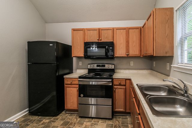 4525 Ravenwood Place, Union City, GA 30291