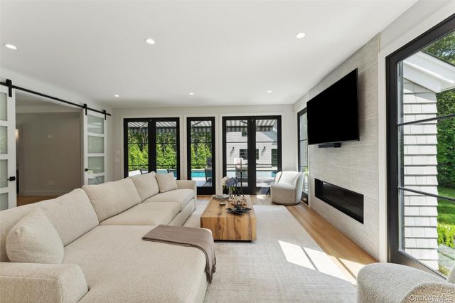 12 Old Main Road, Quogue, NY 11959