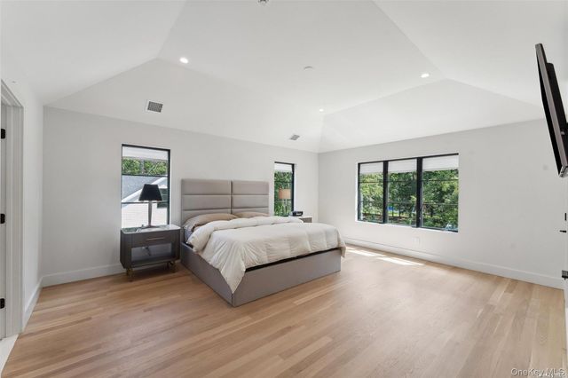 12 Old Main Road, Quogue, NY 11959