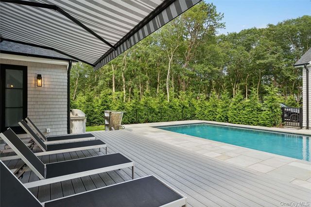 12 Old Main Road, Quogue, NY 11959