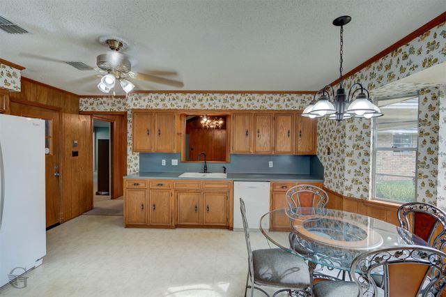 519 Rock Hollow Drive, Shreveport, LA 71115