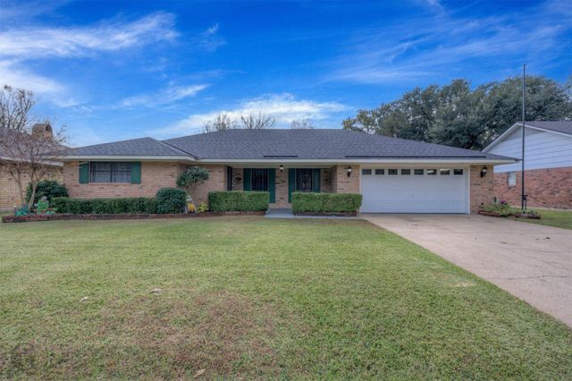 519 Rock Hollow Drive, Shreveport, LA 71115