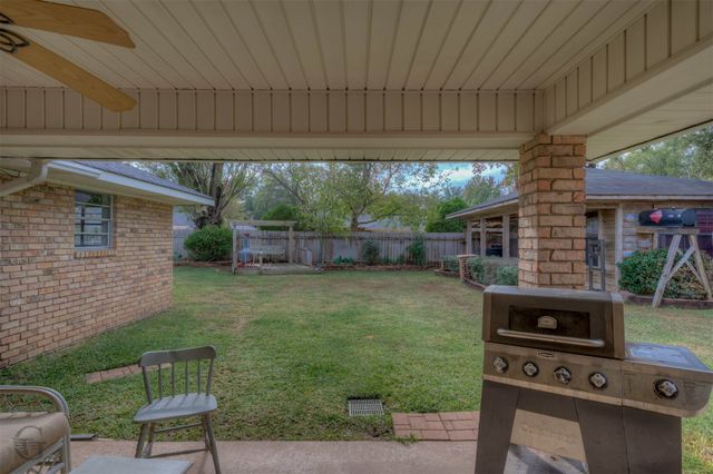 519 Rock Hollow Drive, Shreveport, LA 71115