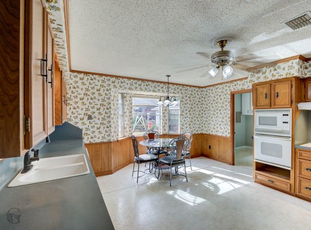 519 Rock Hollow Drive, Shreveport, LA 71115