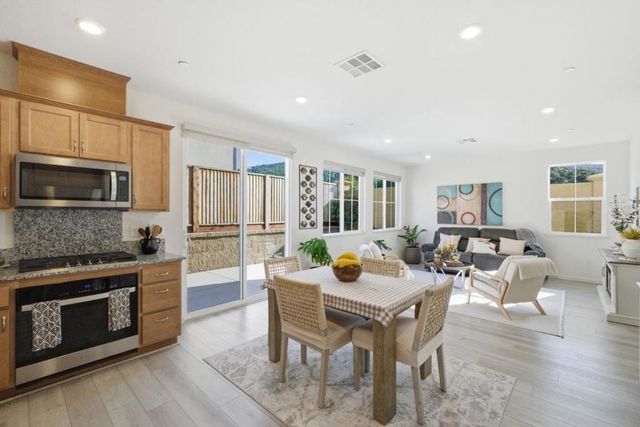 1646 Siderits Way, Gilroy, CA 95020