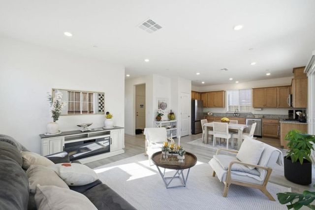 1646 Siderits Way, Gilroy, CA 95020