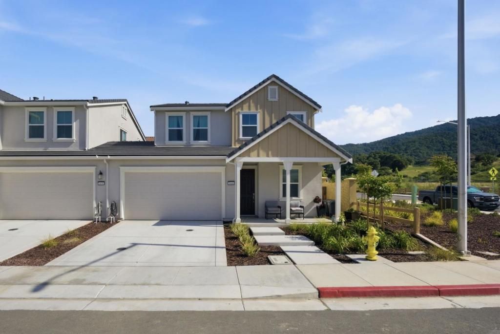 Image 9 of property listing at 1646 Siderits Way, Gilroy, CA 95020