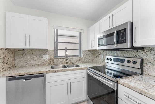 501 Blue Heron Drive 221-A, Hallandale Beach, FL 33009