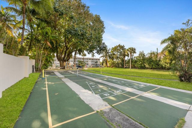 501 Blue Heron Drive 221-A, Hallandale Beach, FL 33009