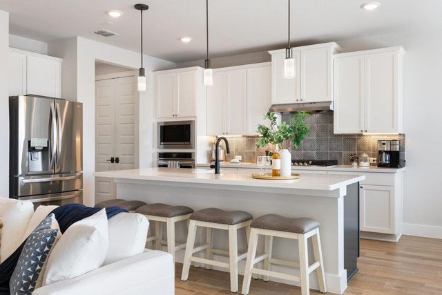 1005 Sage Thrasher CIR, Dripping Springs, TX 78620