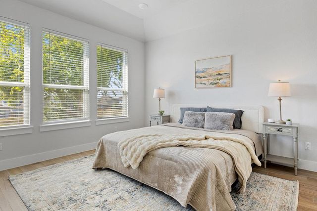 1005 Sage Thrasher CIR, Dripping Springs, TX 78620