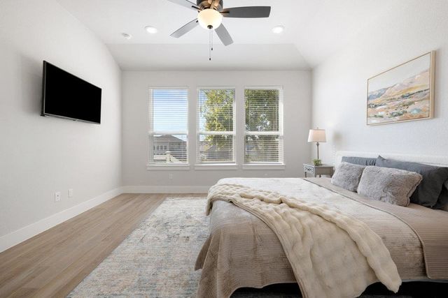 1005 Sage Thrasher CIR, Dripping Springs, TX 78620