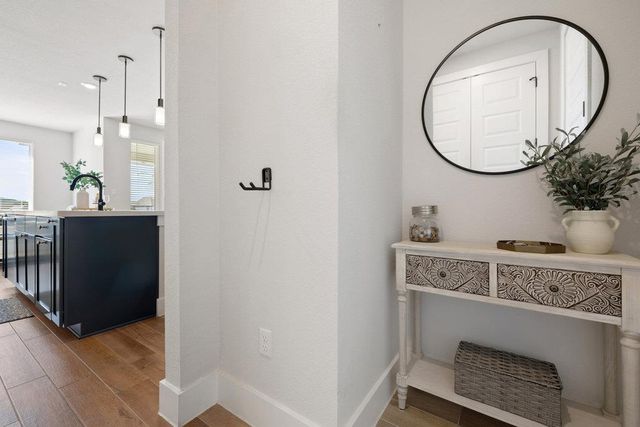 1005 Sage Thrasher CIR, Dripping Springs, TX 78620