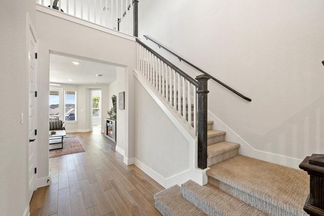 1005 Sage Thrasher CIR, Dripping Springs, TX 78620