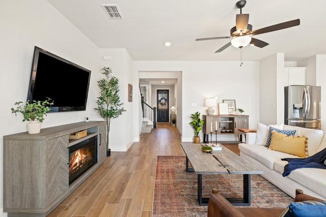 1005 Sage Thrasher CIR, Dripping Springs, TX 78620