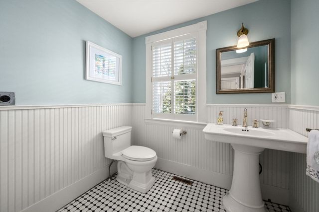 2 Old Sudbury Road, Wayland, MA 01778