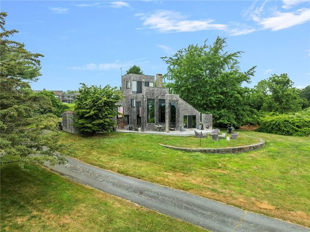 668 Indian Avenue, Middletown, RI 02842