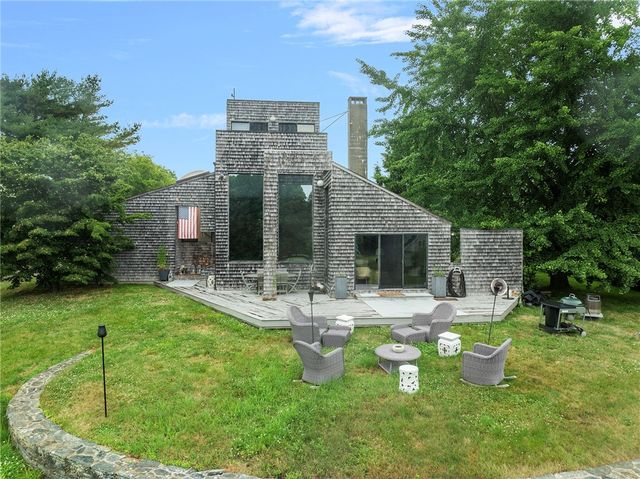 668 Indian Avenue, Middletown, RI 02842