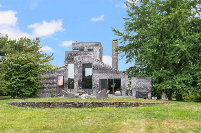 668 Indian Avenue, Middletown, RI 02842
