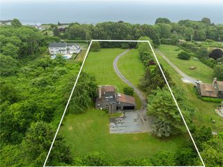 668 Indian Avenue, Middletown, RI 02842