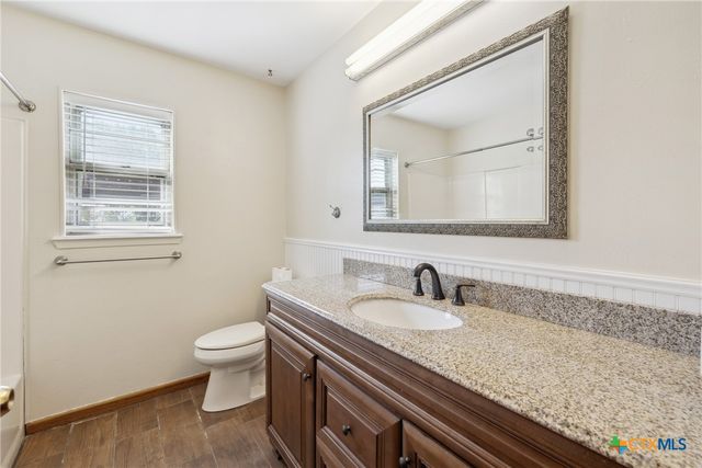 21 N CR 235, Gonzales, TX 78629
