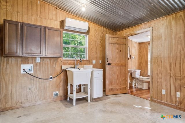 21 N CR 235, Gonzales, TX 78629