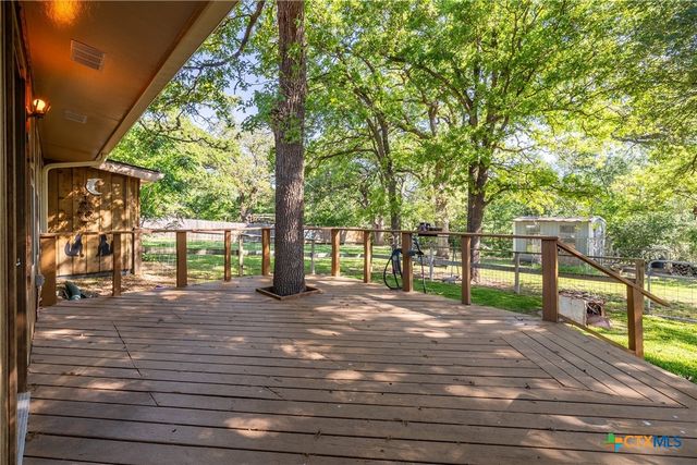 21 N CR 235, Gonzales, TX 78629