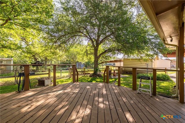 21 N CR 235, Gonzales, TX 78629