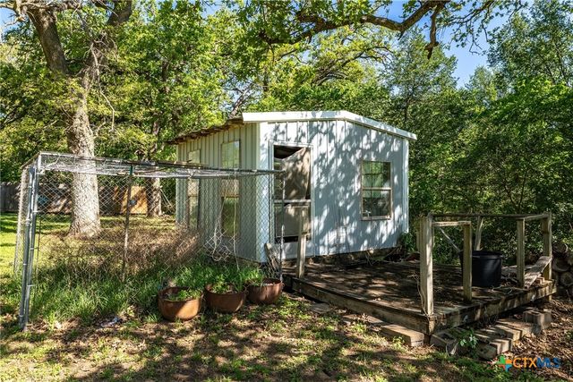21 N CR 235, Gonzales, TX 78629