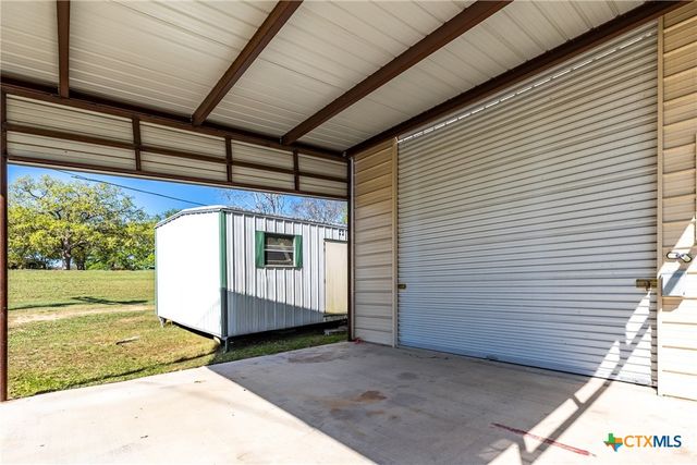 21 N CR 235, Gonzales, TX 78629