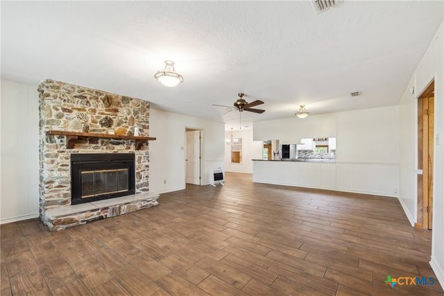 21 N CR 235, Gonzales, TX 78629